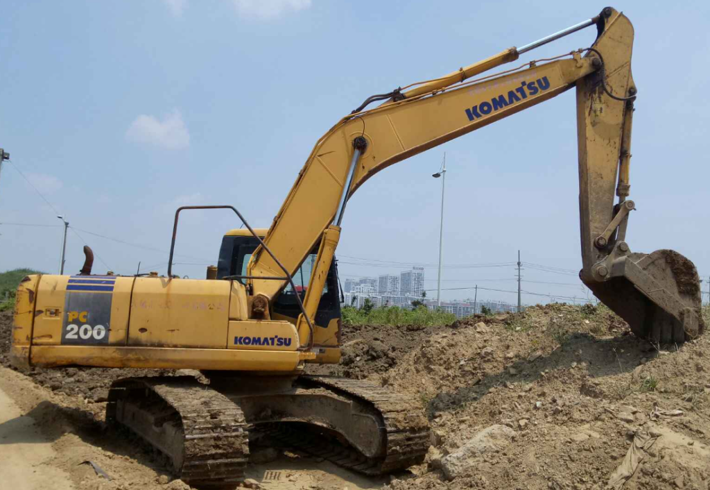 Komatsu PC200-7